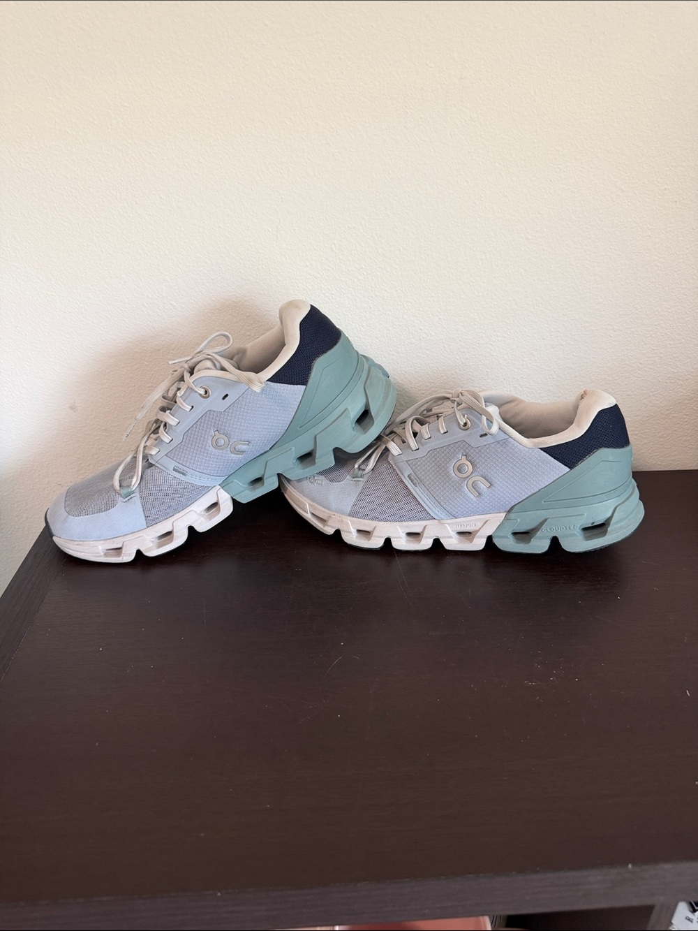 On Running Women's 9.5 Sneakers